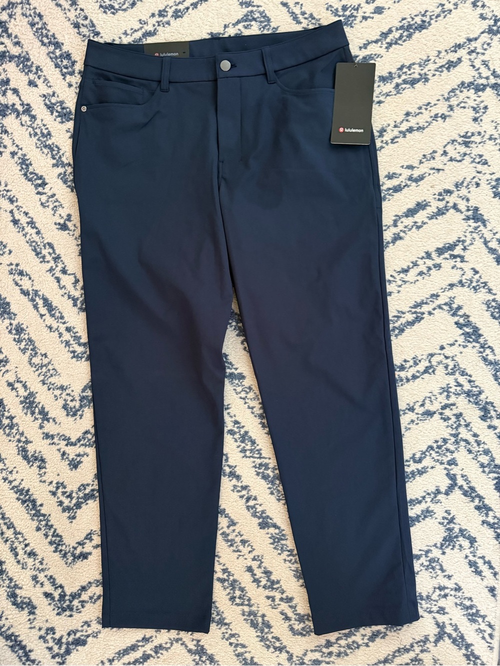 Lululemon Navy ABC Classic-Fit Pant Size 32 
30" Warpstreme NWT